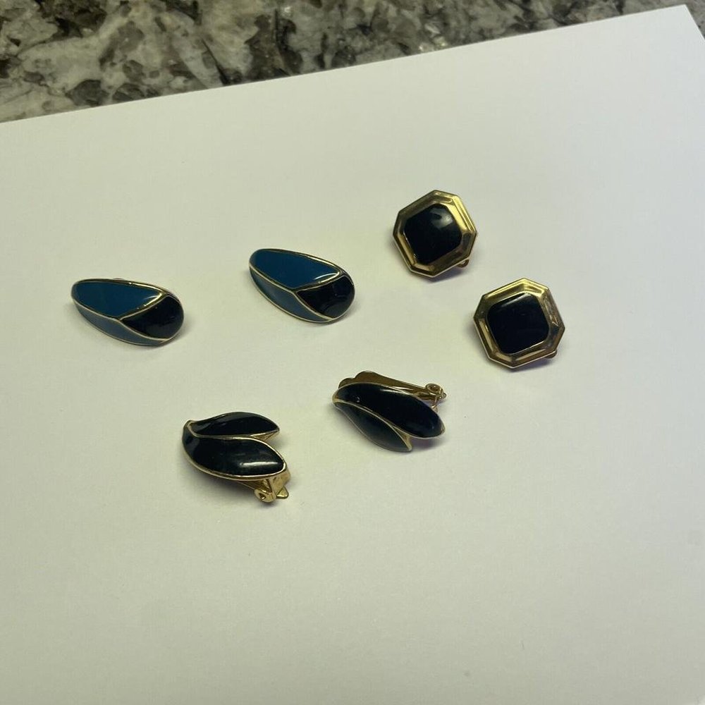 Lot Of 2 Gold Tone Vintage / Modern Clip On Clip-on Earrings Enamel